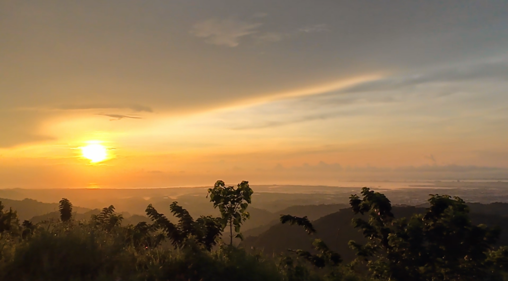 Mt Kang-Irag Campsite Sunrise